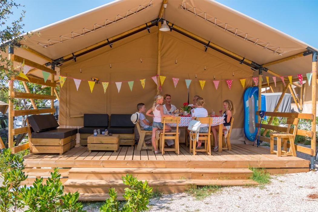 רוביני Vacanceselect Premium Lodge Polari מראה חיצוני תמונה